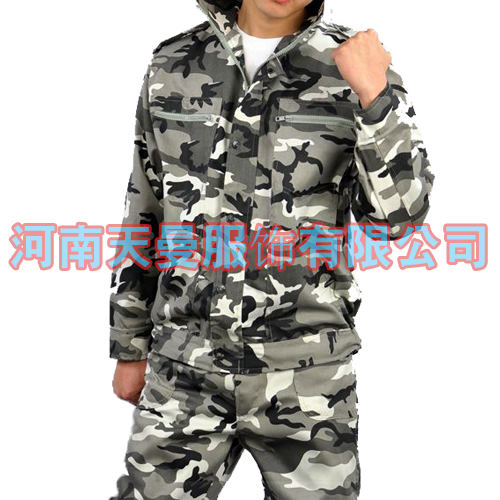 做軍訓(xùn)服廠(chǎng)家